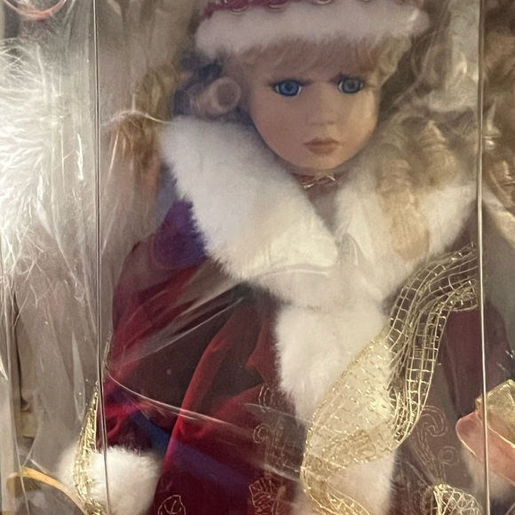 genuine special edition handcrafted Porcelain Doll. - Picture 11 of 14